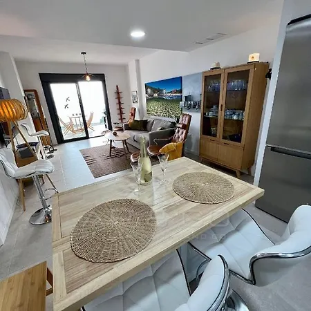 Icon Marina Sunrise Apartment